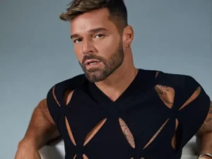 ¡Colirio gratis! Ricky Martin posó como Dios lo trajo al mundo