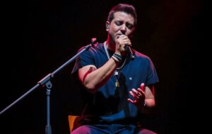 Víctor Muñoz presentó su nuevo EP titulado "En Vivo desde el Poliedro de Caracas"