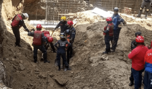Un muerto y 4 heridos dejó deslizamiento de tierra en una construcción en Los Palos Grandes