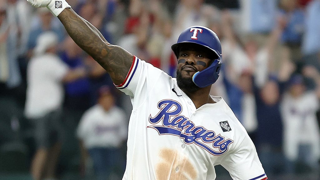 Texas remontó y ganó el primero de la Serie Mundial