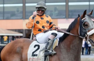 Ángel Alciro Castillo llegó para montar a Lyndacarter en el Clásico Simón Bolívar