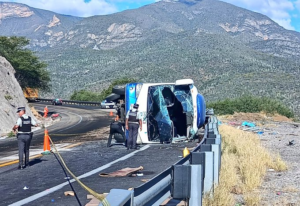 Trágico accidente de bús en México dejó 17 migrantes fallecidos