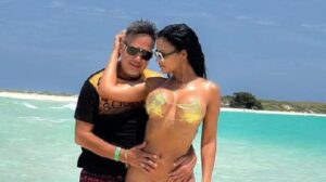 Transformó la canción de José José en 60 y 20 (Fotos)