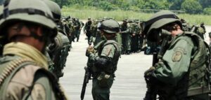 Una teniente se suicidó en el baño