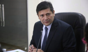 Freddy Superlano también retiraría su candidatura a la primaria