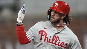 Filis de Filadelfia blanquearon a los Bravos de Atlanta en el primero de la Serie Divisional