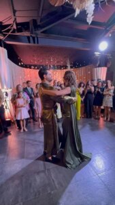 Maya Berry Spears celebró sus 15 años juntos a sus padres adoptivos