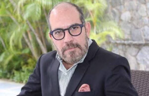 "Denuncio el injusto e indolente pago fraccionado de los aguinaldos a los trabajadores públicos", señaló Johel Orta