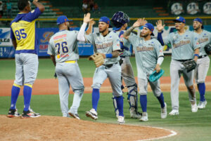 Los Leones y Magallanes ganaron su juego