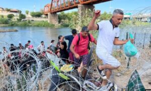 Revelaron lo primero que hacen los venezolanos al cruzar la frontera a EEUU