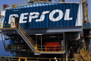 Alivio de sanciones a Venezuela "aumenta disponibilidad de crudo para las refinerías de la compañía"