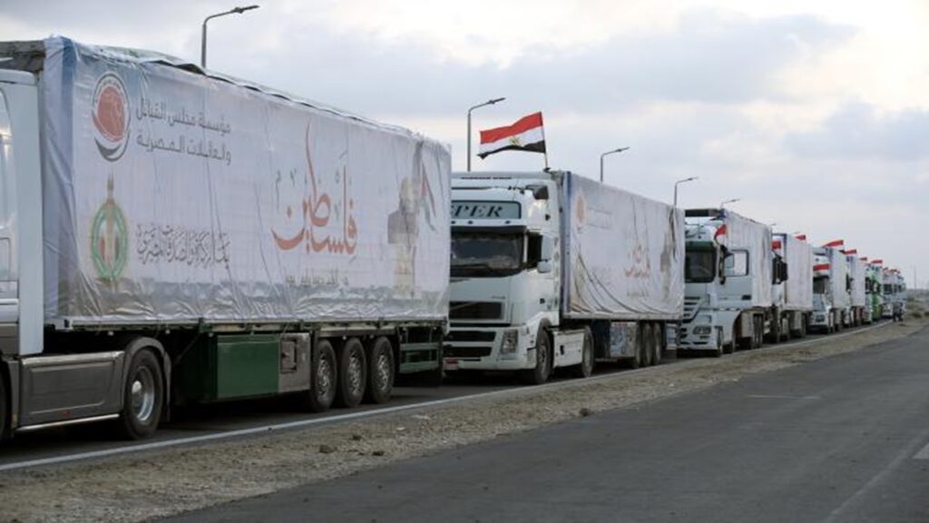 Entra en Gaza desde Egipto el primer equipo médico extranjero y un convoy de diez camiones