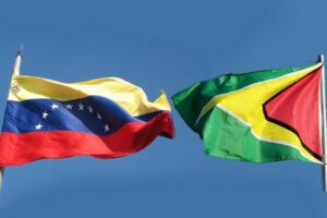 Presidente Irfaan Ali iza bandera de Guyana en territorio Esequibo y Venezuela lo considera una provocación más