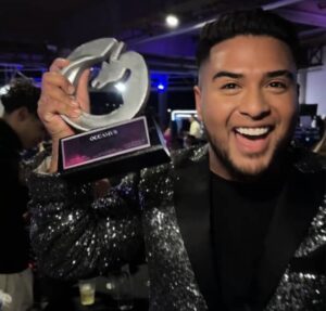 Alexander Hernández ganó como “Mejor Styler Star” en los Premios Occamy’s 🏆💄