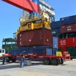 Reportan retraso en llegada de mercancía navideña al puerto de La Guaira
