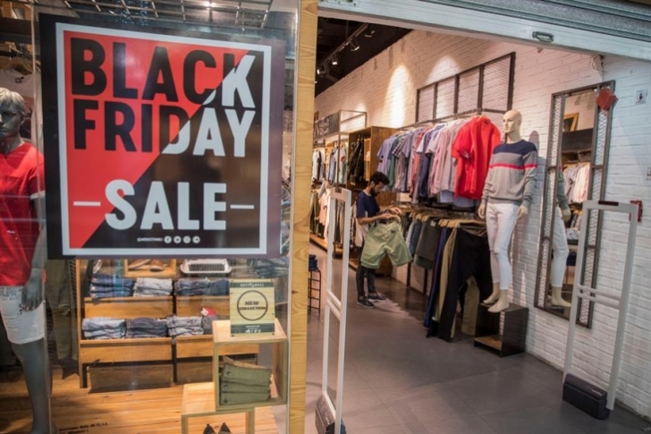 Hubo una contracción de aproximadamente 40% en las compras durante el "Black Friday"