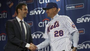Carlos Mendoza presentado como nuevo mánager de los Mets de Nueva York