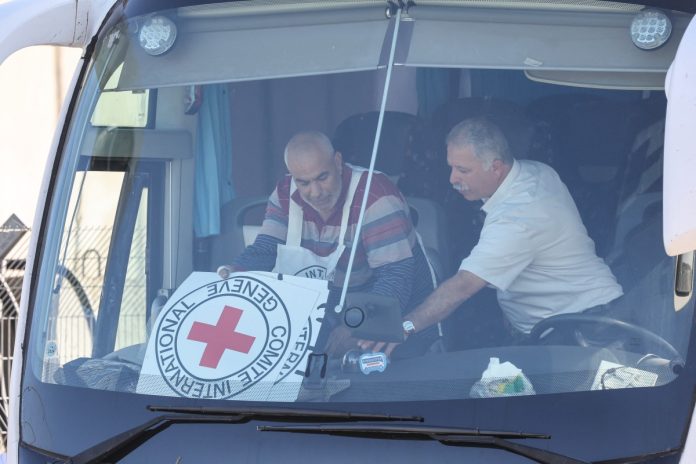 137 camiones con ayuda humanitaria han sido descargados en Gaza desde inicio de la tregua