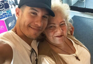 Lo que se sabe sobre el estado de salud de la mamá de Chyno Miranda