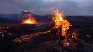 Islandia declara emergencia tras una serie de terremotos y advierte de erupción de volcán