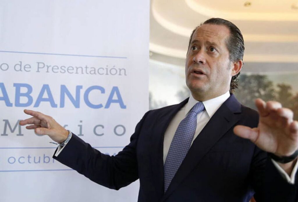 Banquero venezolano Juan Carlos Escotet sube al cuarto lugar entre los más ricos de España, según Forbes