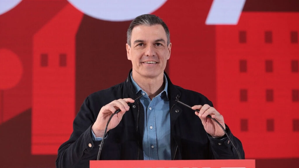 Sánchez dice que gobernará para todos los españoles y critica las protestas de la derecha