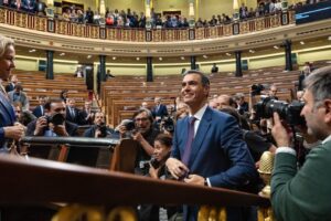Sánchez es investido presidente del Gobierno por mayoría absoluta