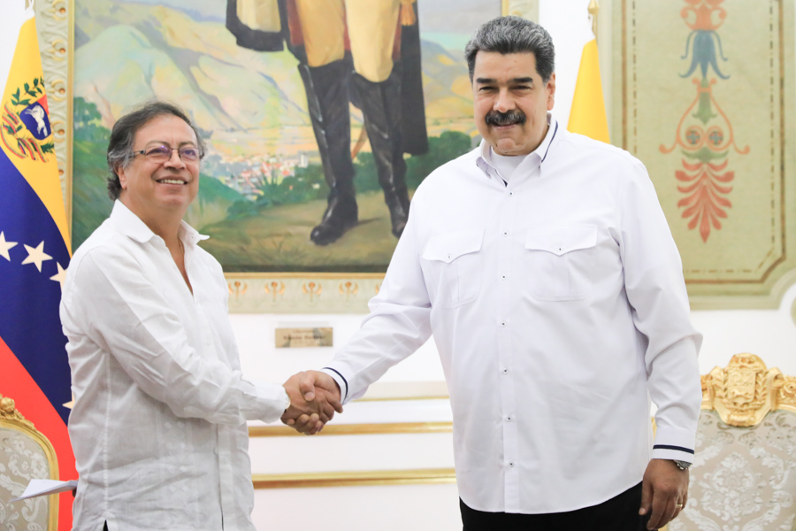 Gustavo Petro viajará a Venezuela para reunirse con el presidente Maduro este sábado