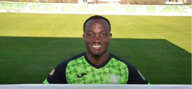 Muere futbolista Raphael Dwamena al desplomarse en pleno partido de la Liga Albanesa