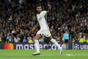 Arsenal y PSV consiguen sus pases a octavos