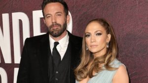 Jennifer Lopez marcó territorio cuando una fan se le acercó a Ben Affleck [+VIDEO]