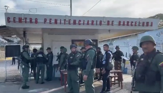 Hallaron arsenal con armamento pesado en un tanque de agua en la cárcel de Puente Ayala