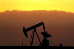 Barclays recorta previsión del crudo Brent para 2024 por oferta de EEUU y producción de Venezuela