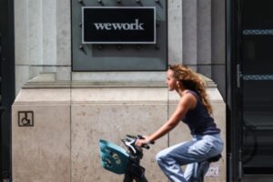 El ícono del coworking WeWork deja de cotizar en Wall Street entre rumores de bancarrota