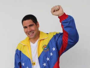 Winston Vallenilla publica imágenes de un viaje a la playa y alborota el avispero