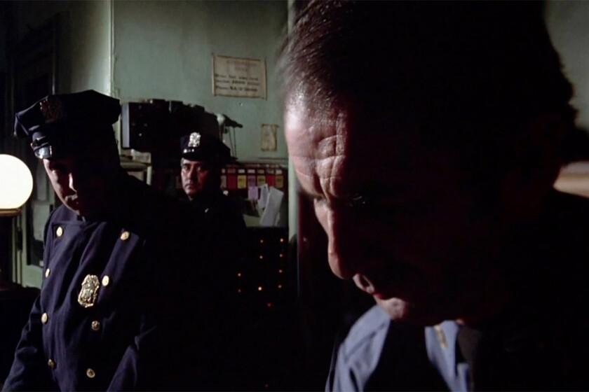50 años del estreno de uno de los mejores thrillers policiacos de todos los tiempos. Una espléndida mirada crítica a la corrupción basada en hechos reales que puedes ver en streaming