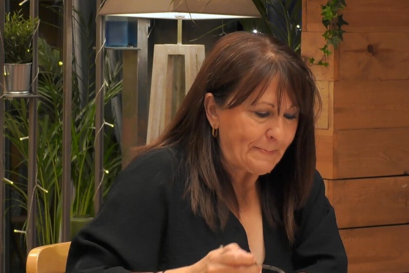 la soltera de Valencia no soporta que le cante el aliento a su cita. "Me como una cabeza de ajo todos los días"