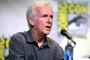 "James Cameron ha perdido la cabeza permitiendo que hagan esto". El director de 'Avatar' recibe duras críticas por la restauración en 4K de una de sus mejores películas