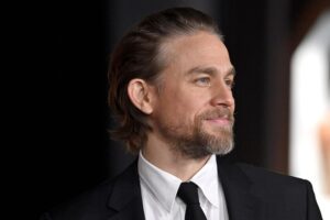 La "reunión muy incómoda" de George Lucas que acabó con las posibilidades de Charlie Hunnam en 'Star Wars'