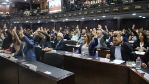 ¿Nuevo ajuste del sueldo mínimo? Candente debate en la AN sobre el salario en Venezuela
