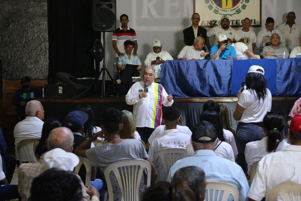 Caricom, Celac y Brasil deben instar al retiro inmediato del HMS Trent de la costa de Guyana