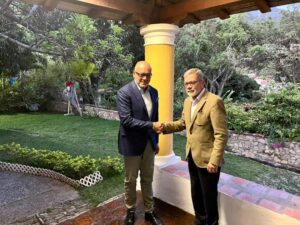 Negociaciones en doble vía maneja el gobierno venezolano con la oposición y los Estados Unidos
