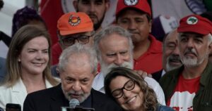 Lula defiende una "regulación seria" de las redes sociales tras ataque pirata a su esposa