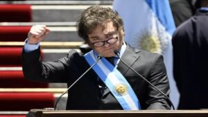 Milei anunciará mañana su primer paquete de medidas económicas