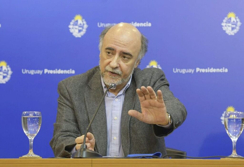 Uruguay aumentará un 5,5% el salario mínimo desde el 1° de enero: Quedará en US$ 550