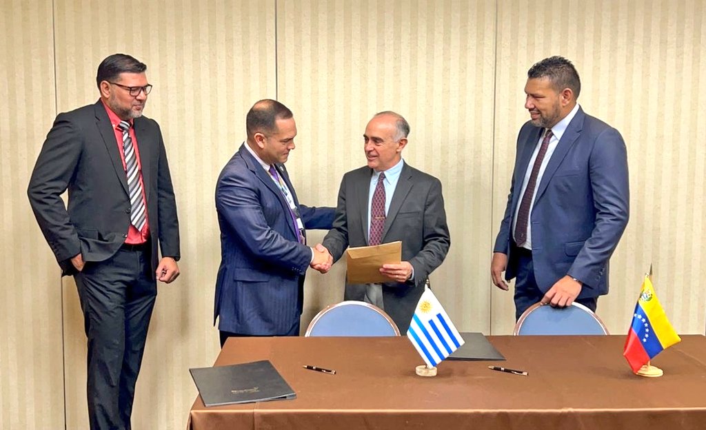 Venezuela y Uruguay acuerdan activar una conexión aérea entre sus respectivas capitales
