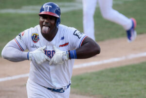 La Guaira vapuleó y eliminó a Caribes