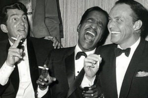 Los Globos de Oro no tuvieron presentador durante 15 años... hasta que Frank Sinatra y sus amigos decidieron boicotearlos