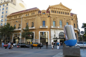 Barcelona pierde otro cine histórico. El cierre de los Comedia es sólo otro síntoma de que muchas salas no están preparadas para ofrecer una experiencia satisfactoria al público