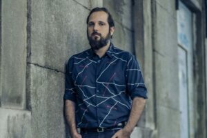"Empezó a estrangularme, no lo vi venir". Carlos Vermut, acusado por tres mujeres de violencia sexual